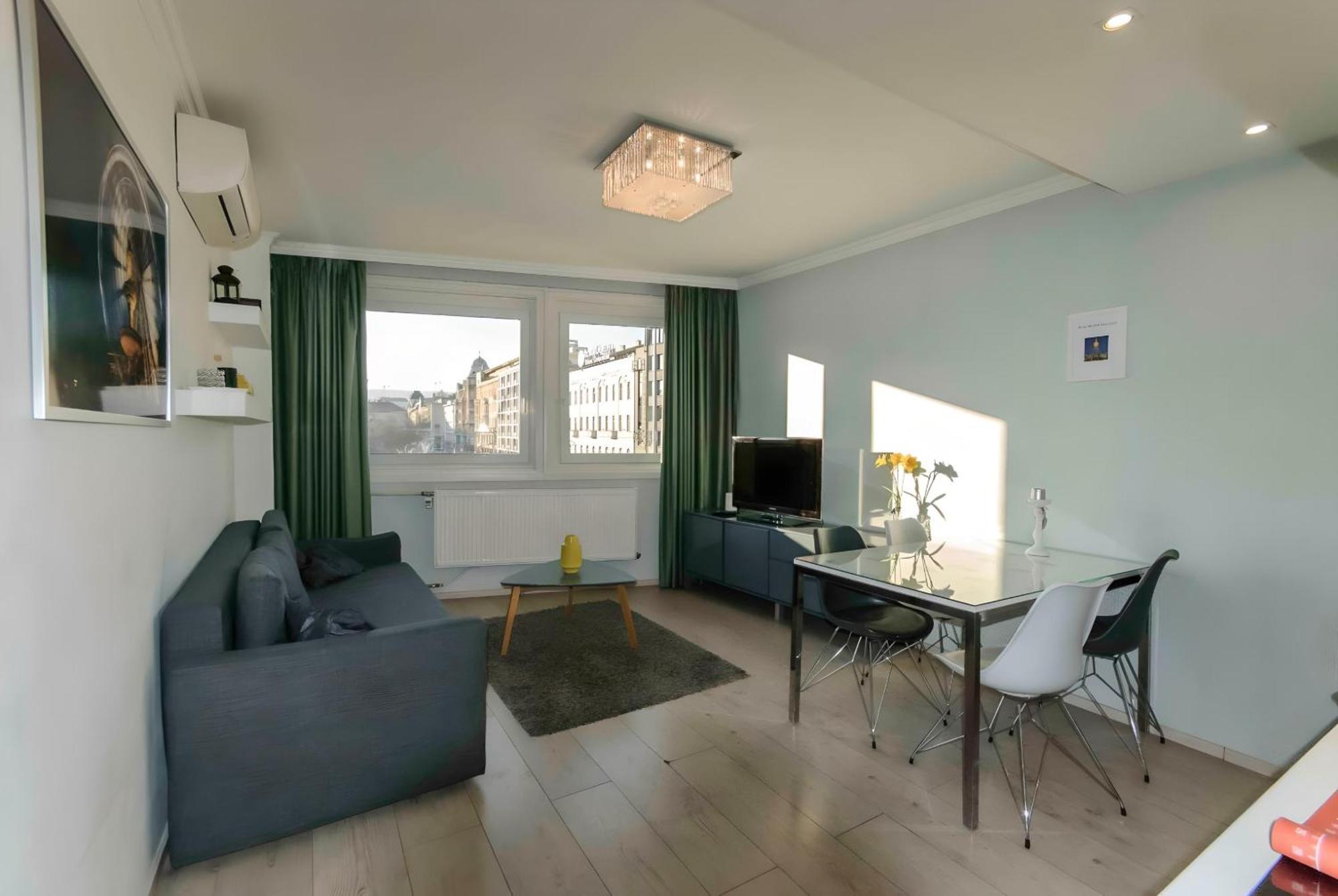 Big Wheel Panoramica Apartment Budapest Esterno foto